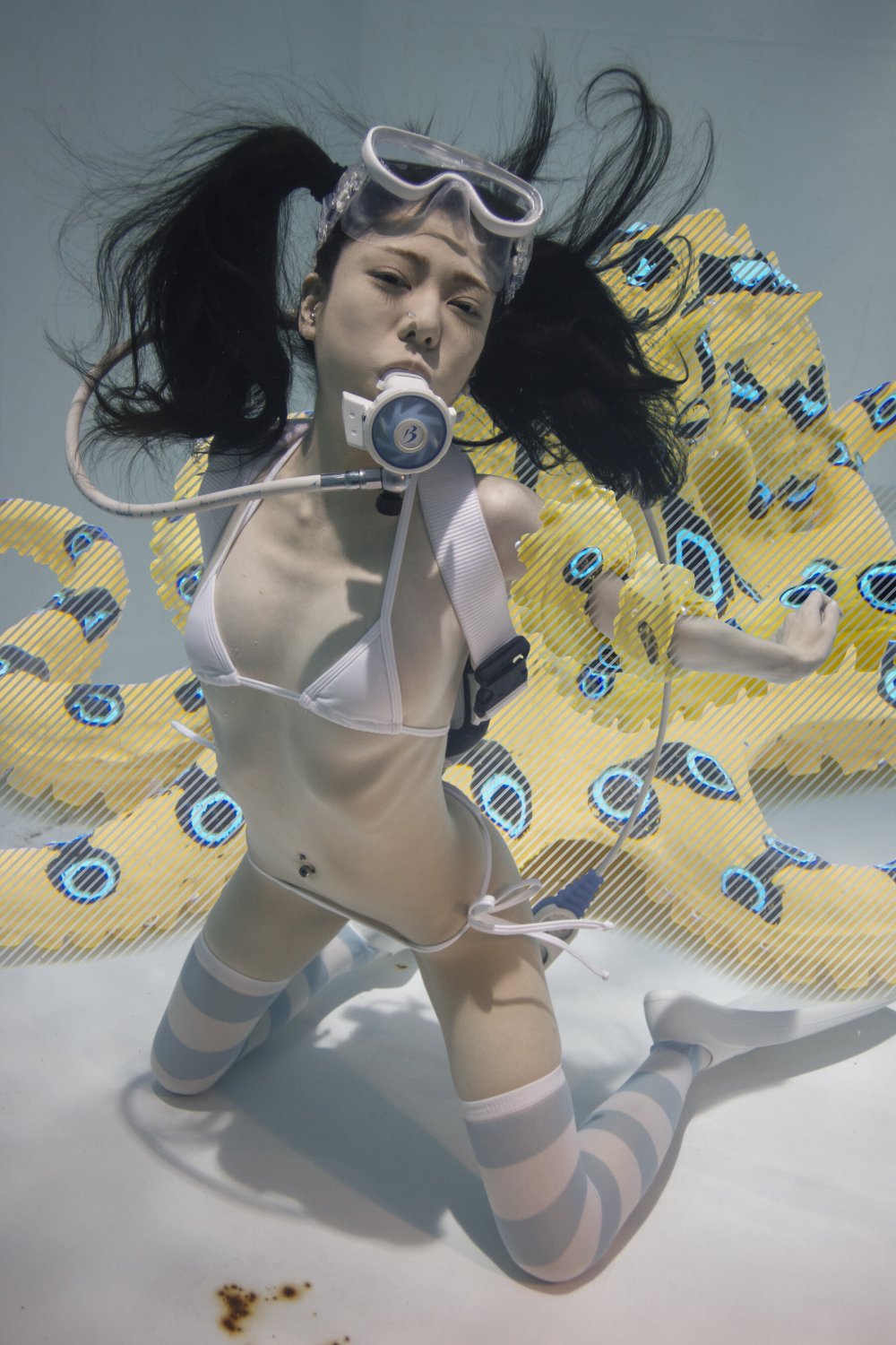 Underwater bondage