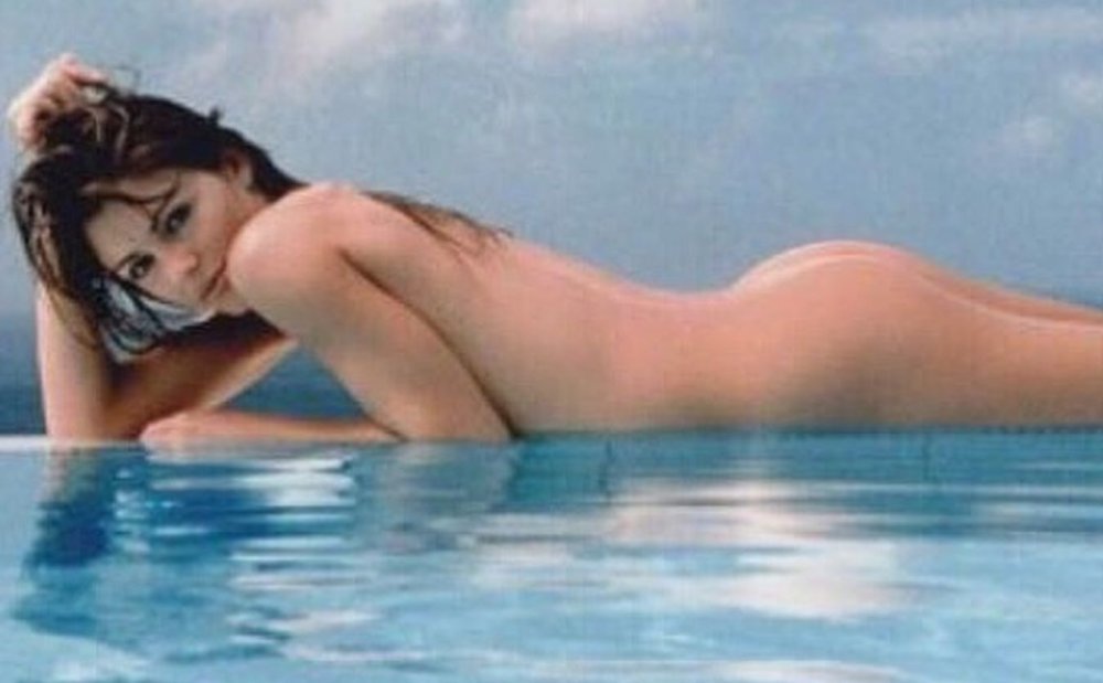 Elizabeth Herli +18 Sexy