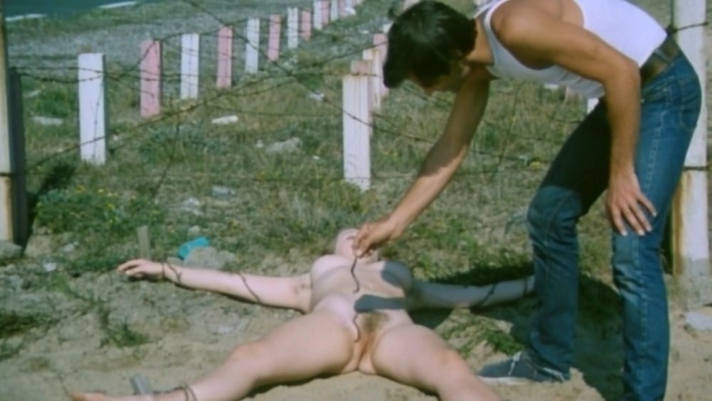 Film Une Vraie Jeune Fille 1976