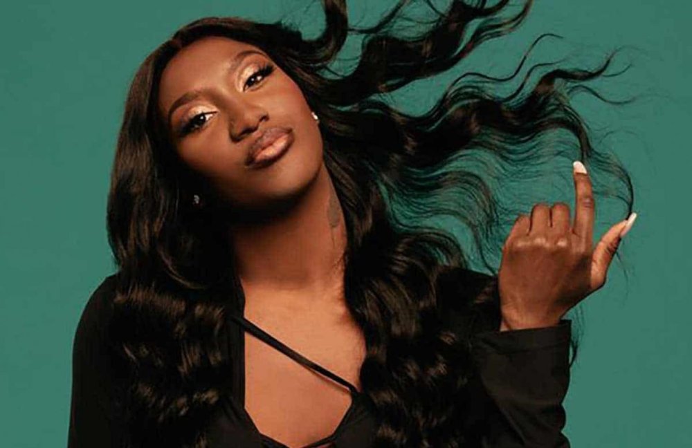 Singer Aiya Nakamura