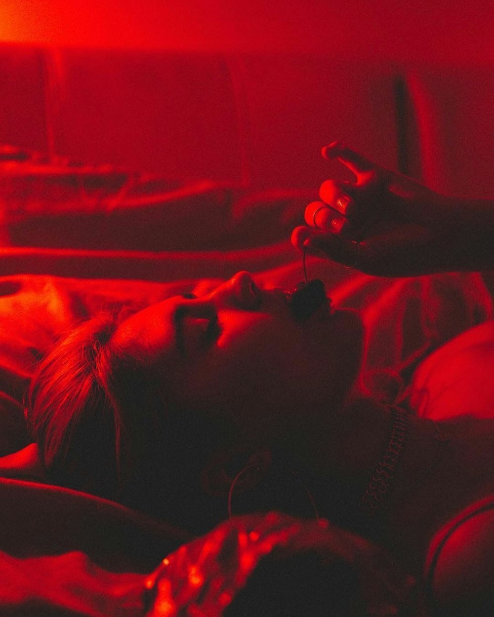 Aesthetics of the red girl