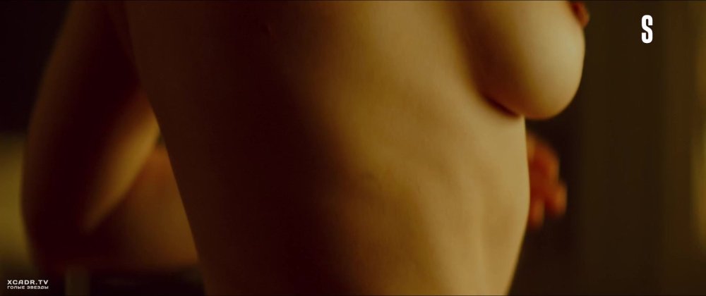 Julia Peresild without clothes