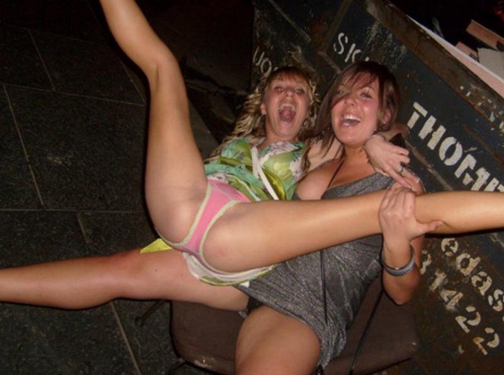 Drunk women without complexes