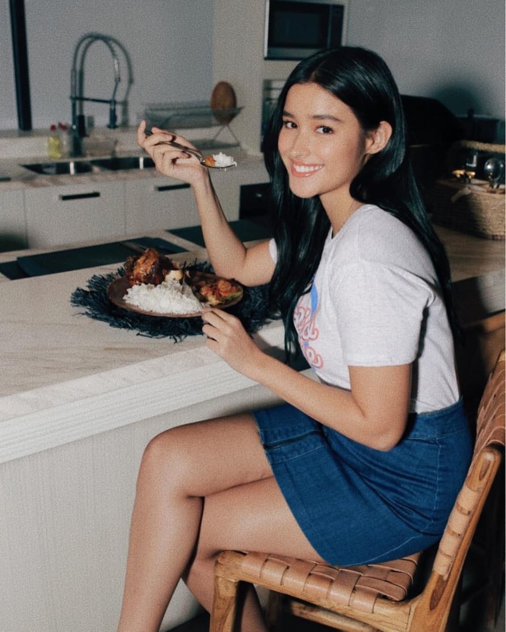 Lisa is gathered by bikini