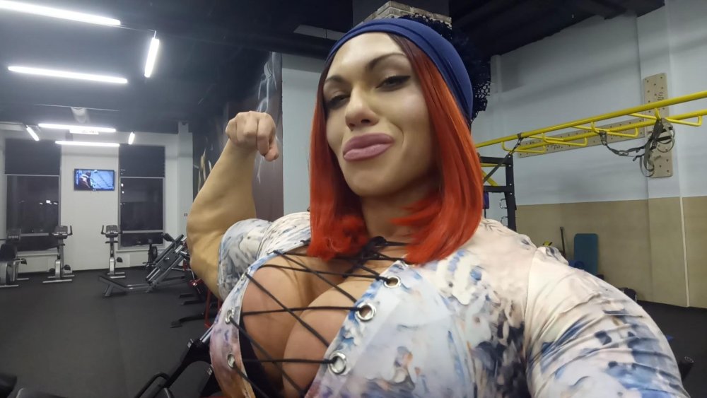 Breast of the thigh waist Natalya Kuznetsova