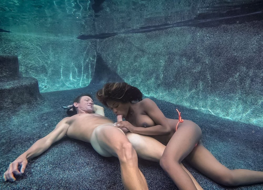 Jamie Valentine Underwater Sex