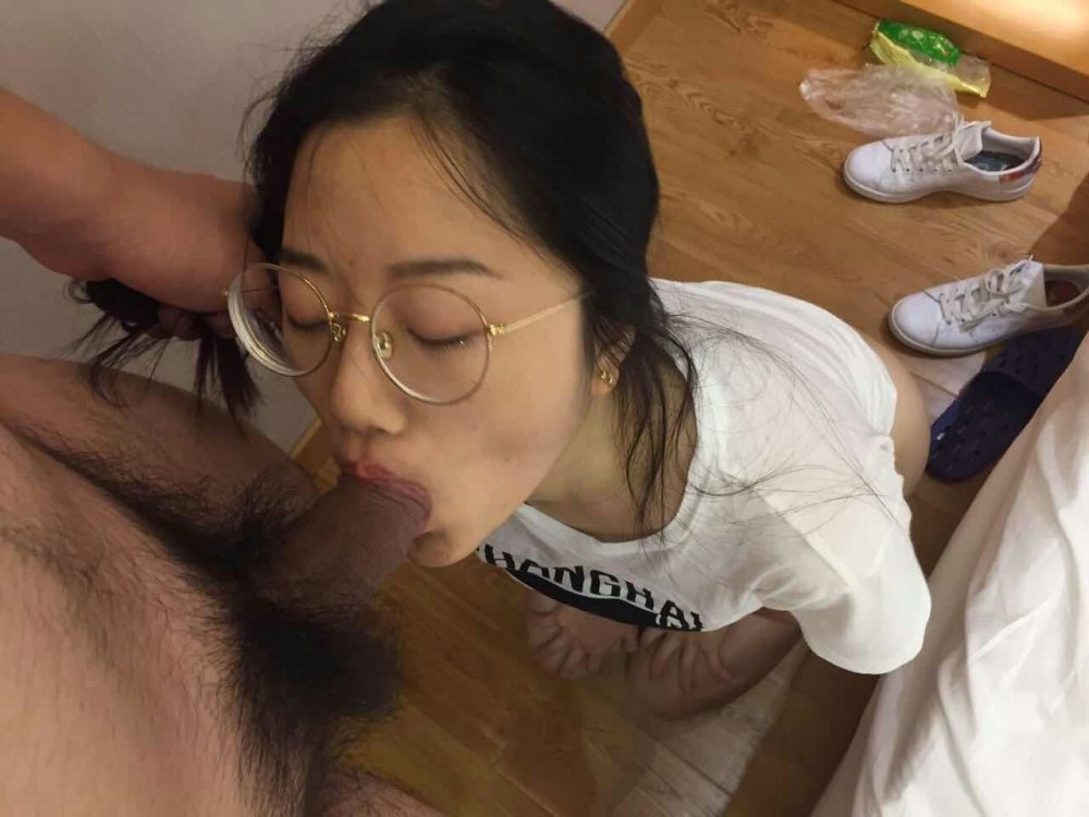 Asian Blowjobs with glasses