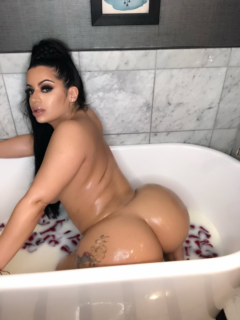 Lissa Aires Model Naked-Porno