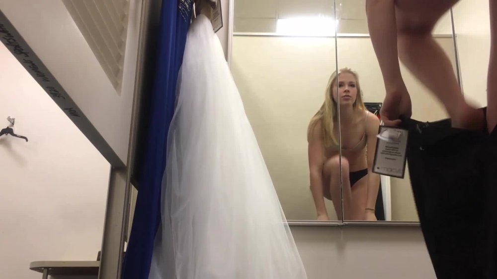 GIFS - Changing Room Spy Cam naked - Relevance