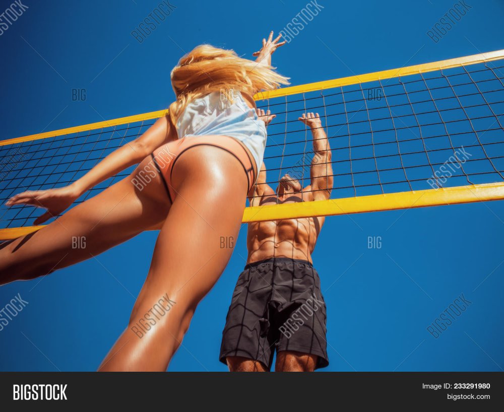 Naked chicks play volleyball