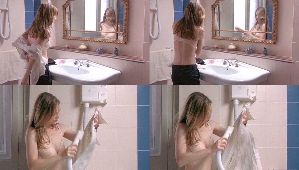 Ellen Muf Naked