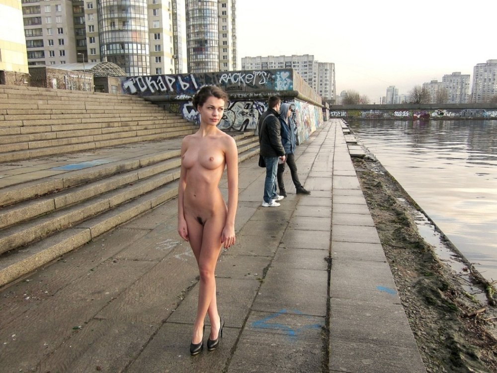 Naked photo shoot in public on the embankment