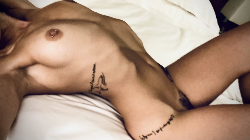 ALINA HENESSY ONLYFANS Leaked