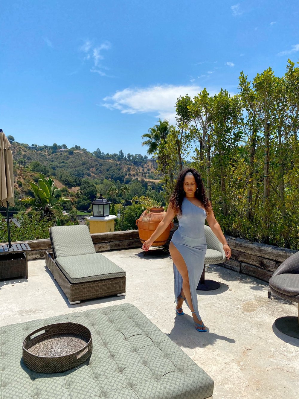 Playful Girl Ciera Sage Rubs Her Pussy Sitting On a Back Seat of