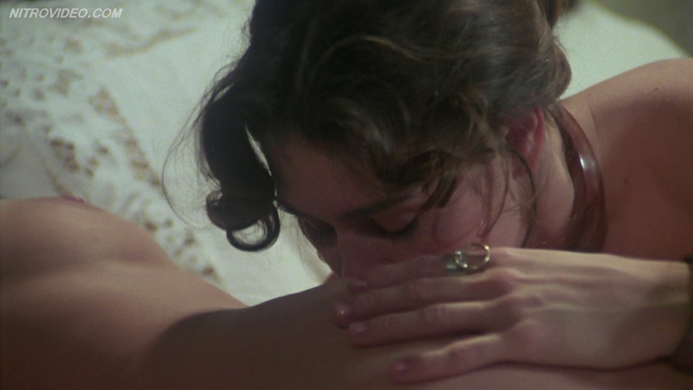 Christiana Minatszoli is naked