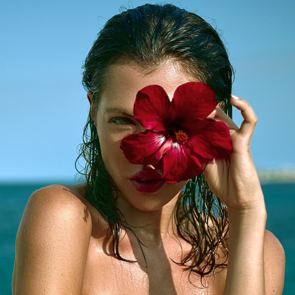 The hot summer of the girl