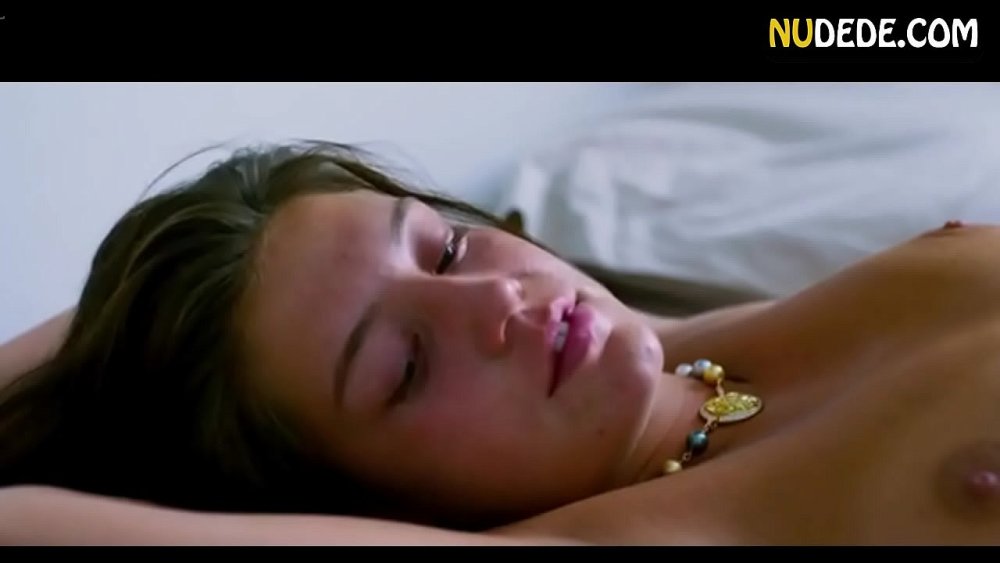 Adele Exarchopoulos Nude Gemma Arterton Nude Orpheline More Nude Com 5 Min 720p