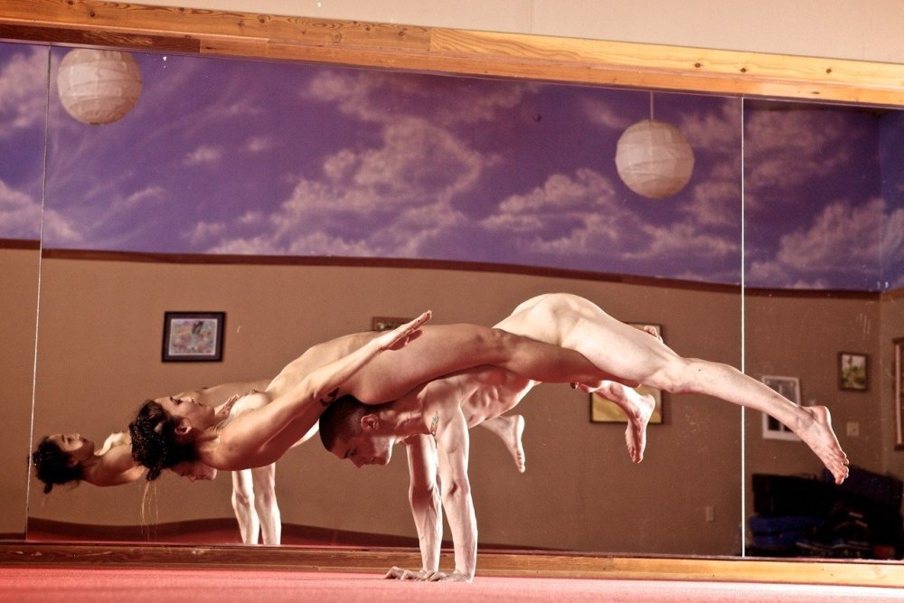 Naked performance in the circus