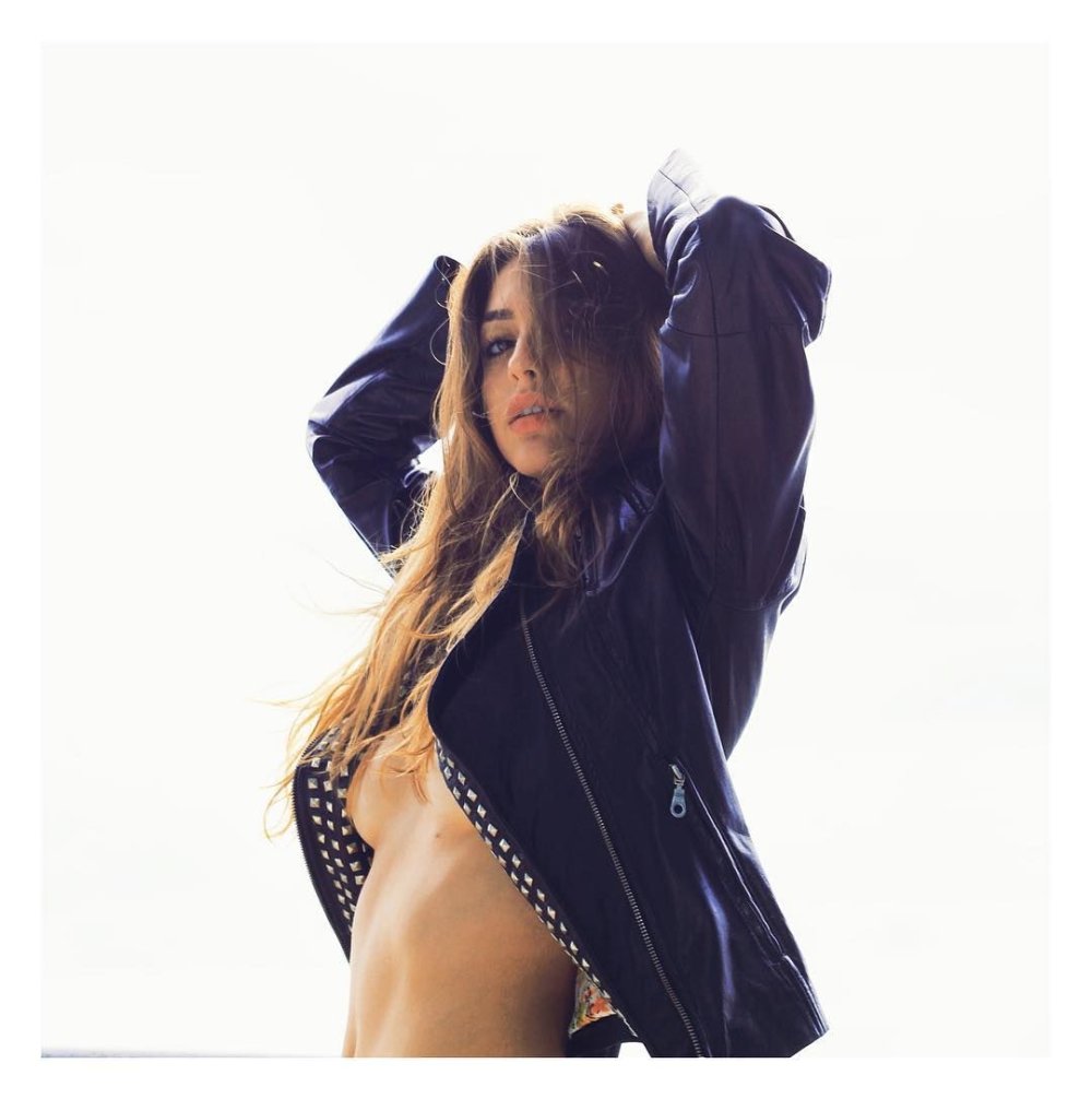 Selin Van Uytets Naked