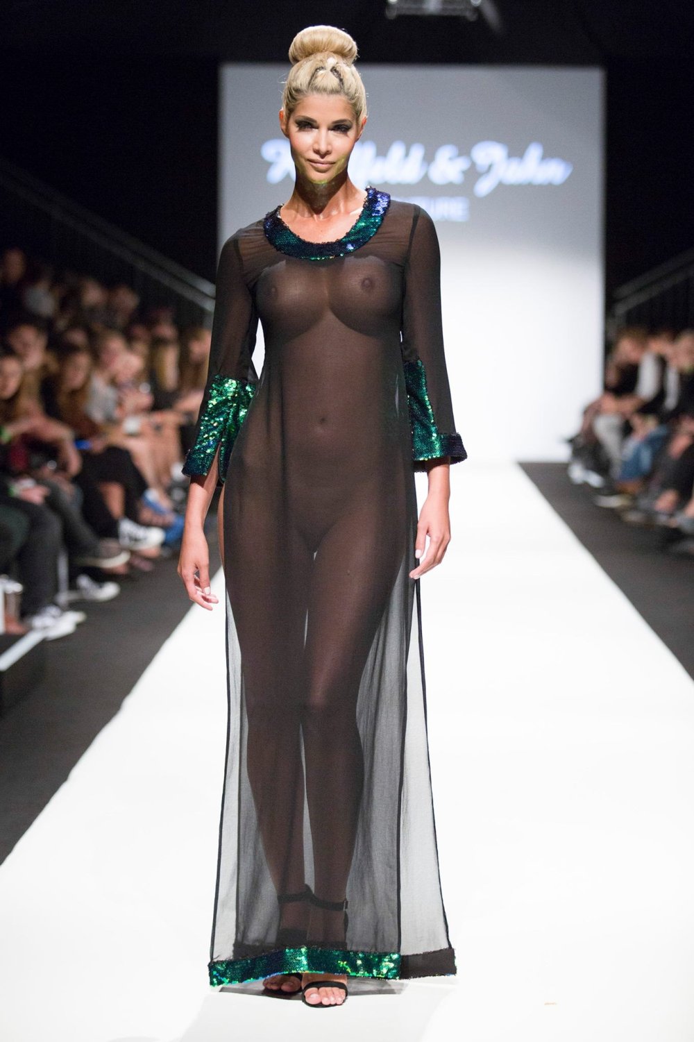 Michaela Shefer on the catwalk