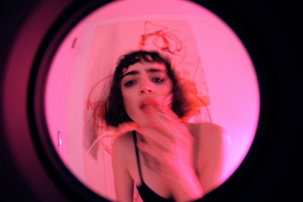 "Sir chloe" && (performer