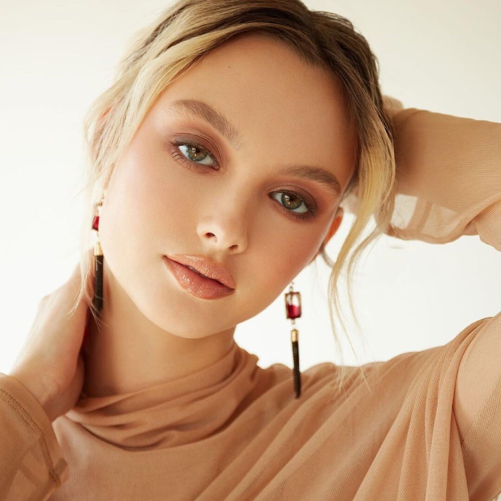 Chloé Margaux Avenaim photo