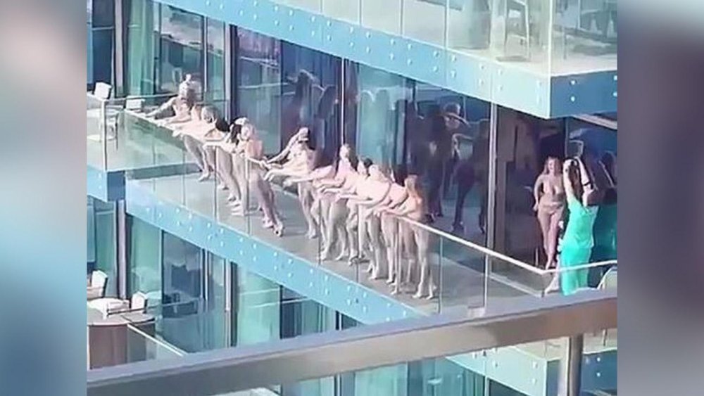 Girls divided in Dubai