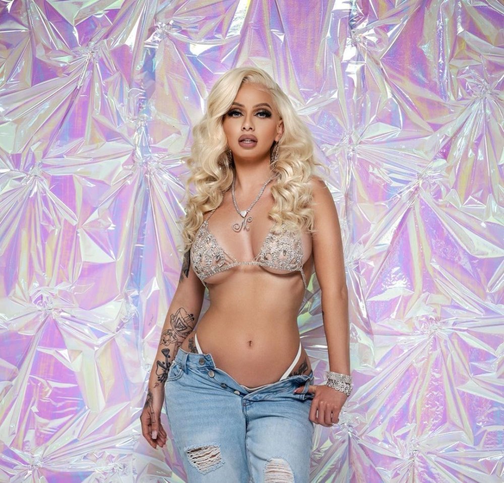 Photo by Mariah Lynn