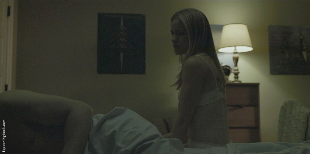 Willa Fitzgerald Jack Reacher Naked