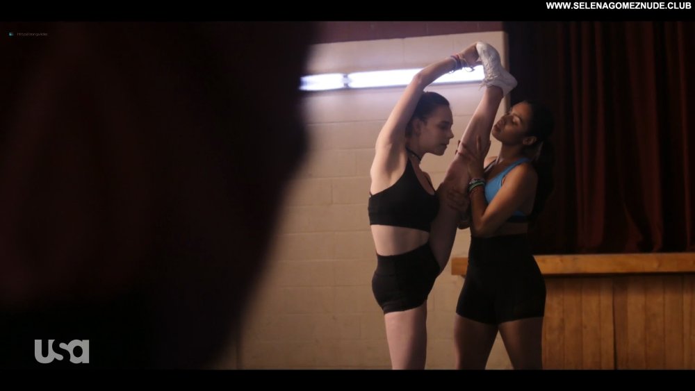 Willa Fitzgerald Hot