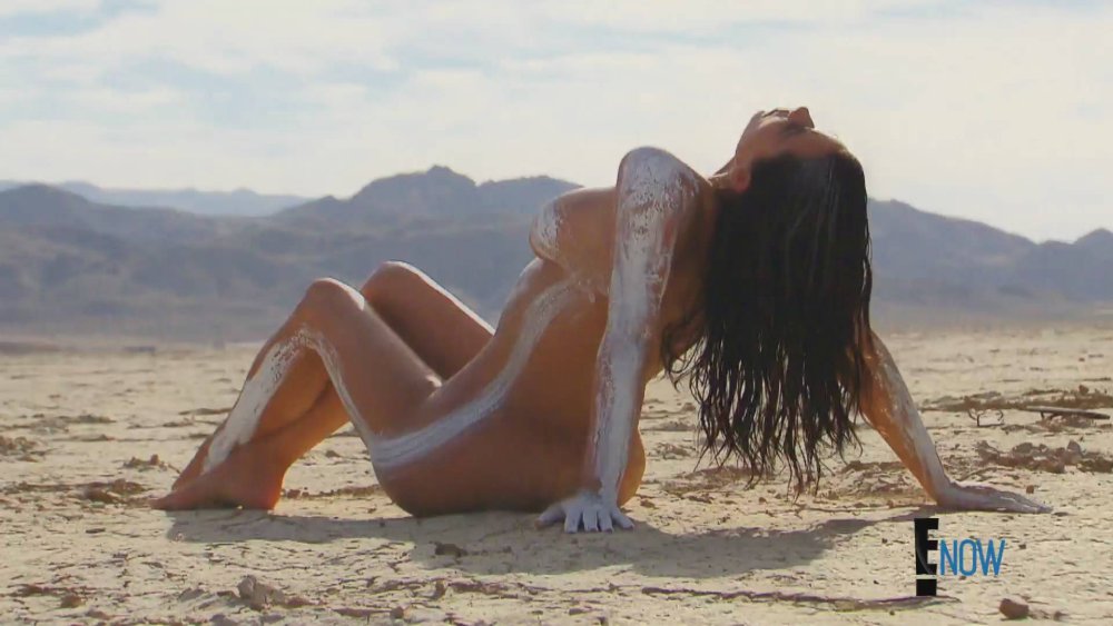 Erotic photo shoot in the desert