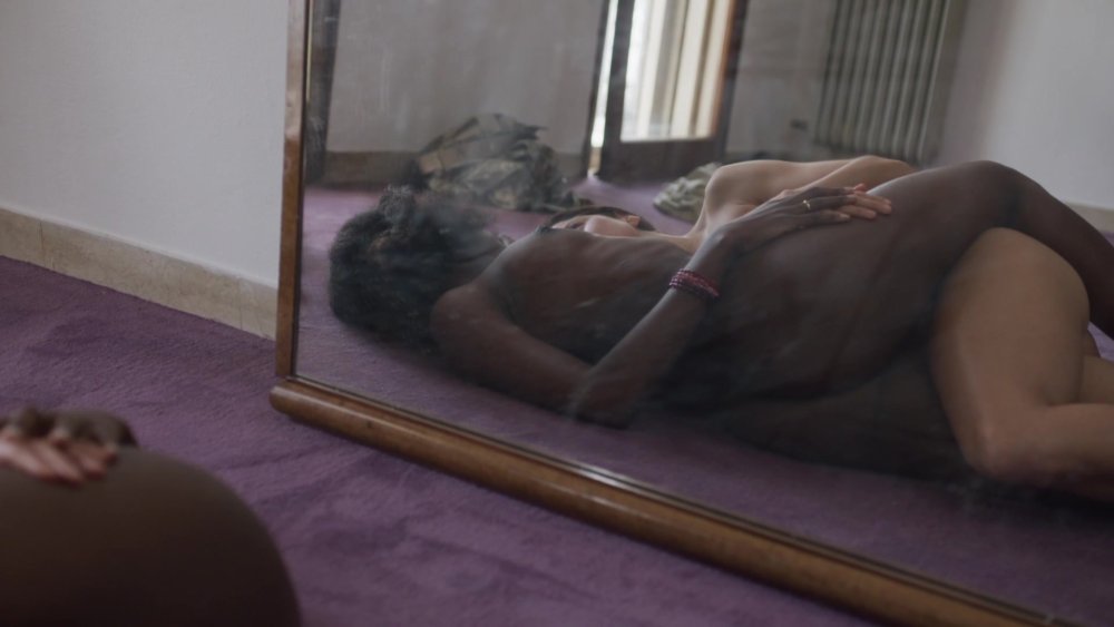 Lidice pousa naked in Aversión (2008)
