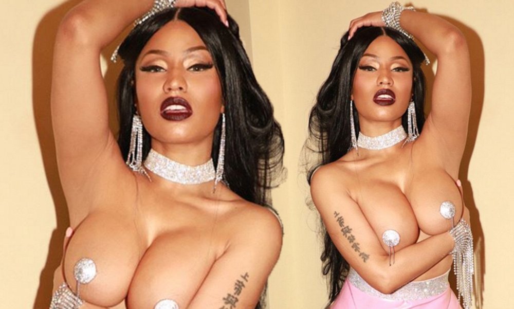 Nicky Minaj naked breasts