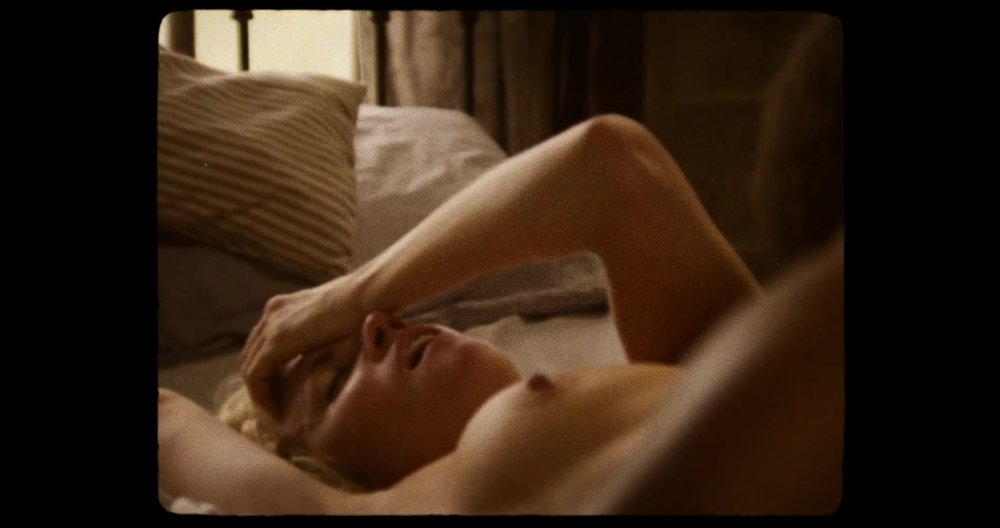 Jenna Ortega Naked in bed