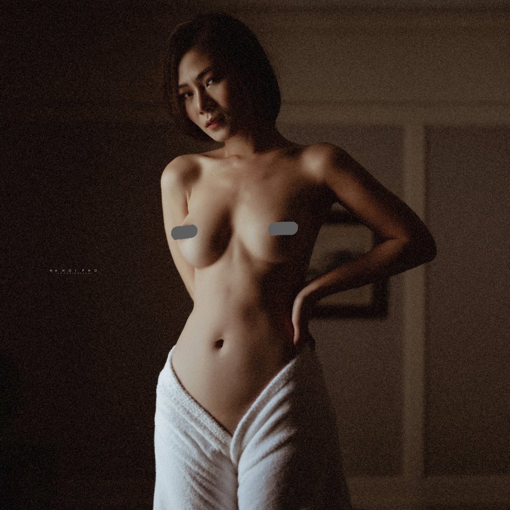 Charlie Somik Chan Nude naked