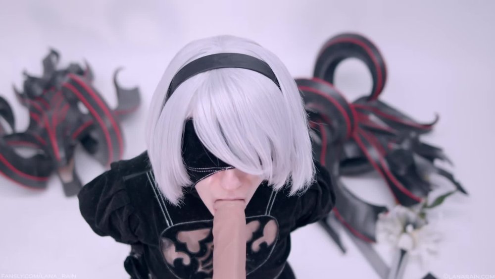 Lana Rhine b cosplay