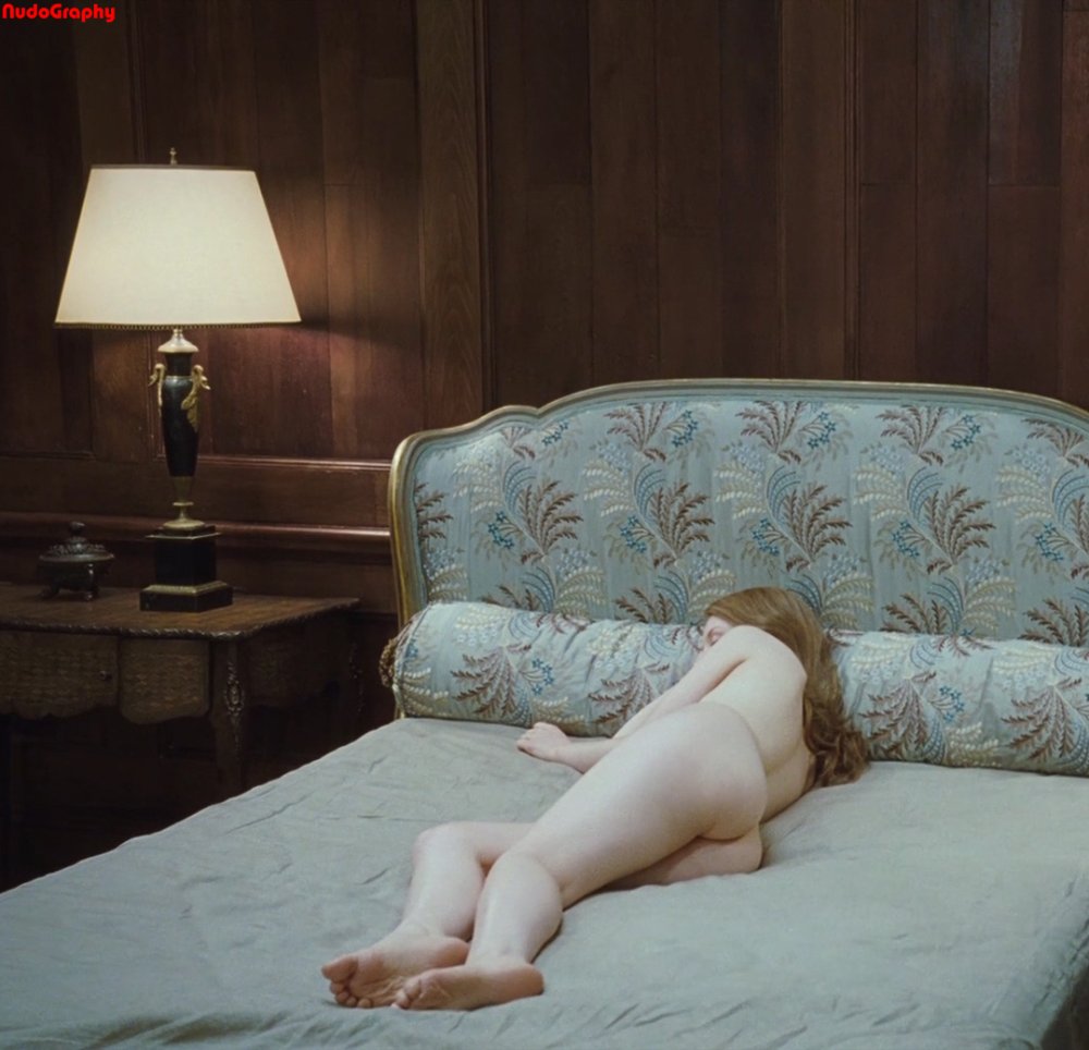 Emily Browning Naked Masturbation