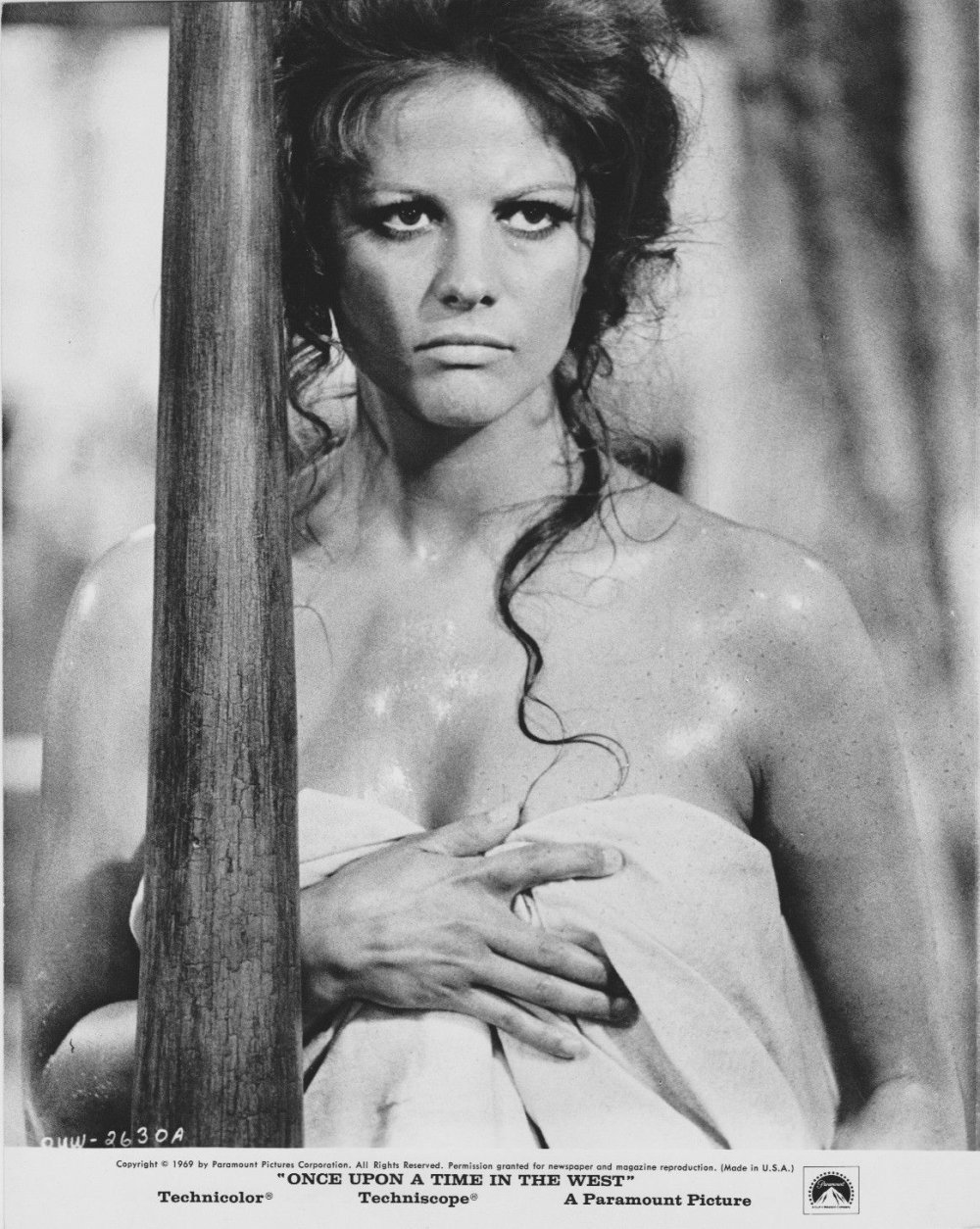 Claudia Cardinale Toples