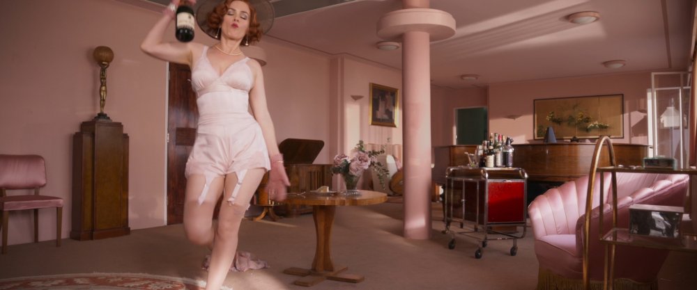 Women in retro linen