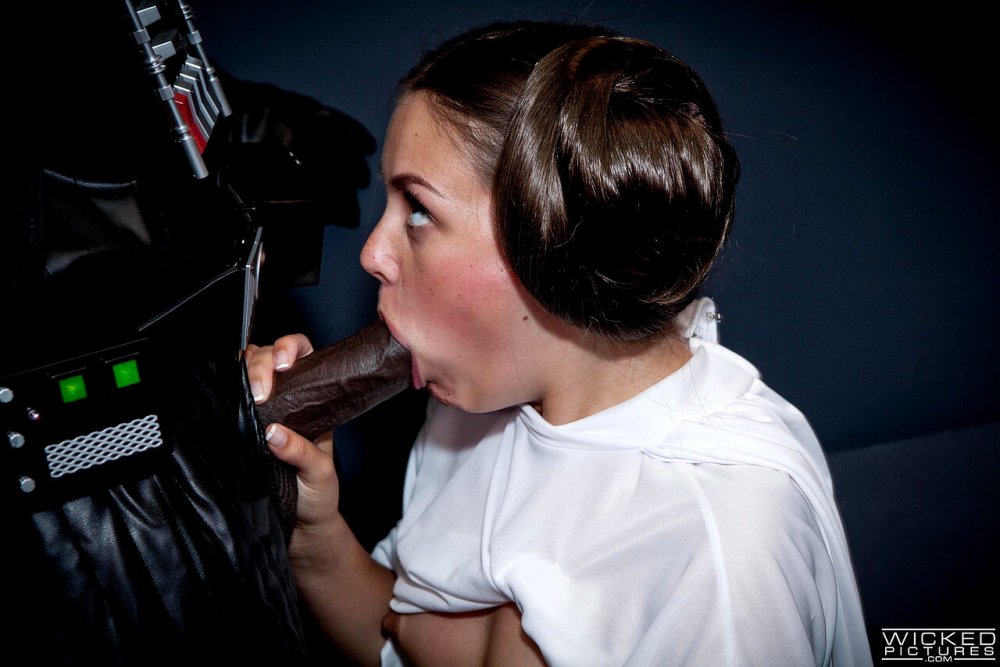 Ellie Haze Princess Leia XXX