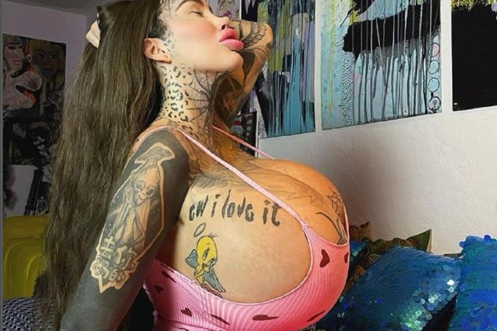 Why women were obsessed with plastic