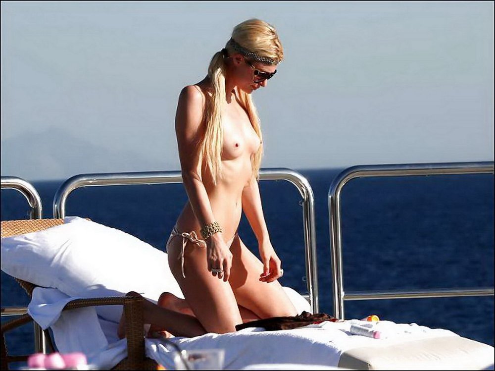 Paris Hilton Naked