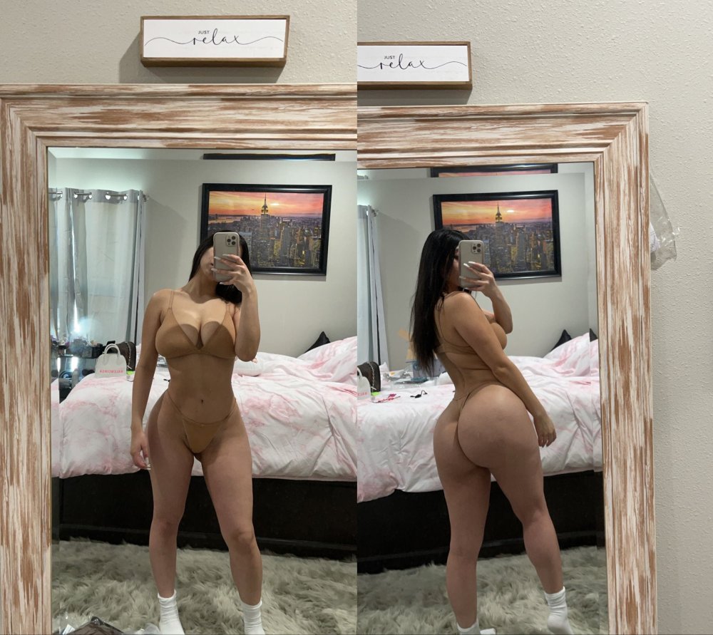 Violet Myers Self Selfie