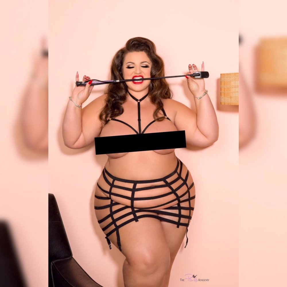 Jasmine fox plus saz