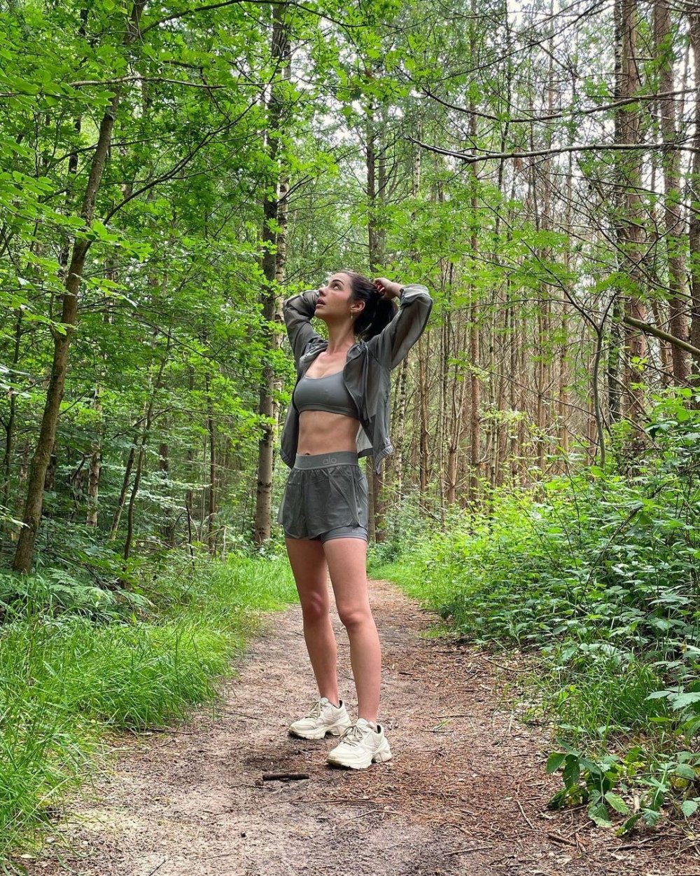 Adelaide Kane photo naked