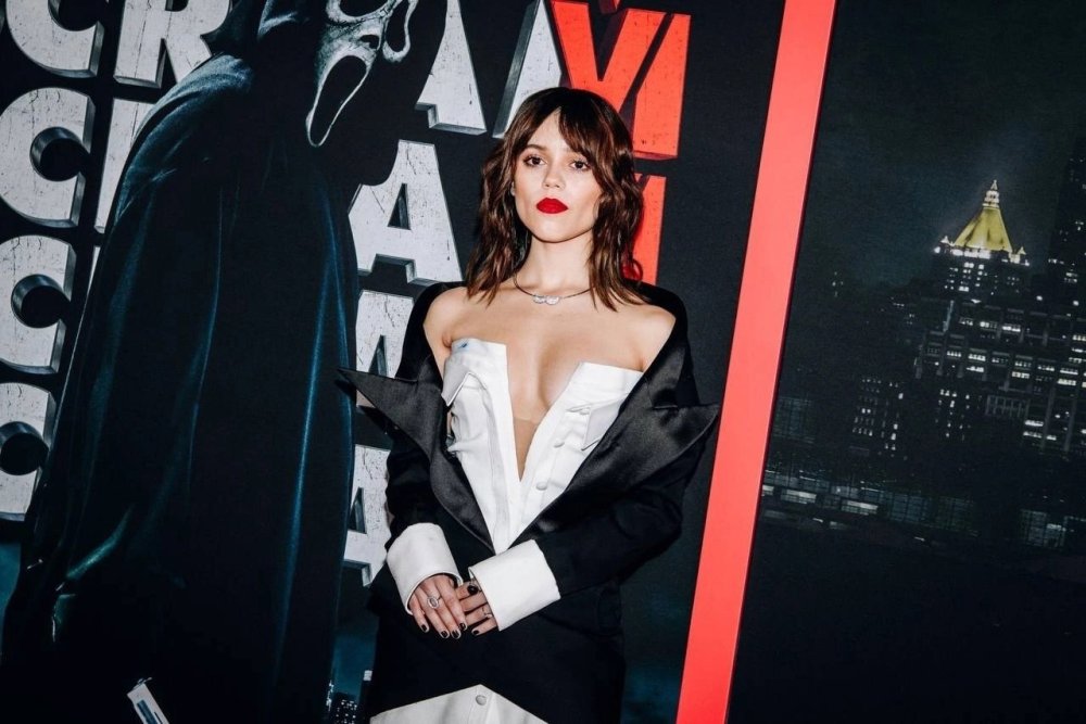 Scream jenna ortega