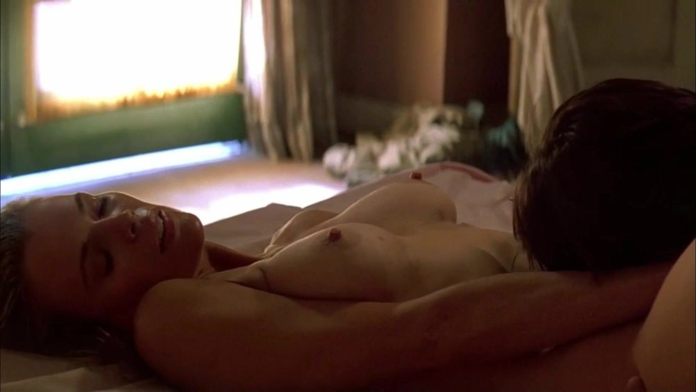 Kim Basinger naked in the cinema