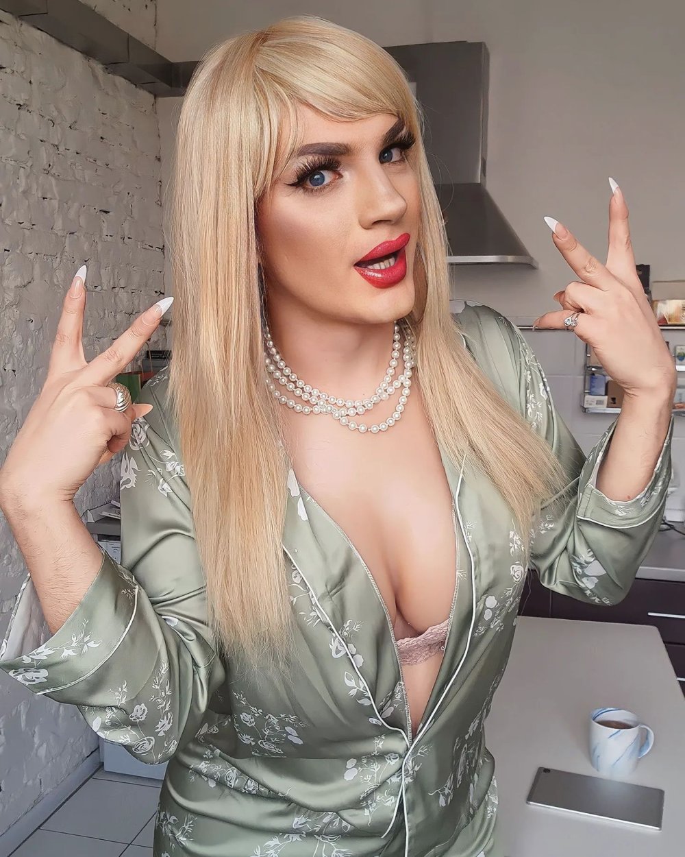 Jeanne Lazareva Trans