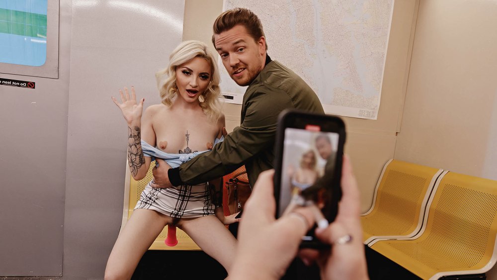 Lola Fae - The Slutty Commeter's Clumsy Joyride