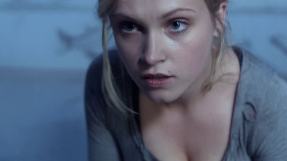 Eliza Taylor breasts
